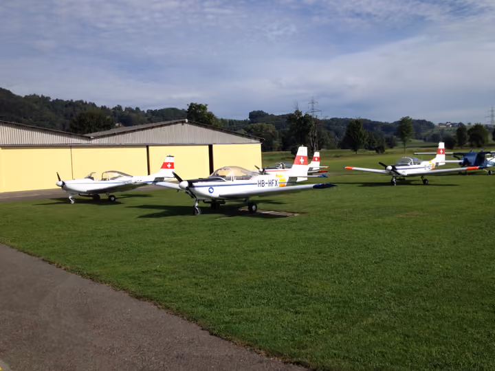 Bild 2 vom  FlyIn in LSZT