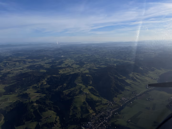 Bild 2 vom  FlyIn in LSZR