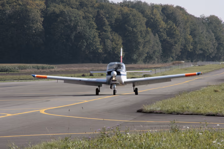 Bild 1 vom  FlyIn in LSZB